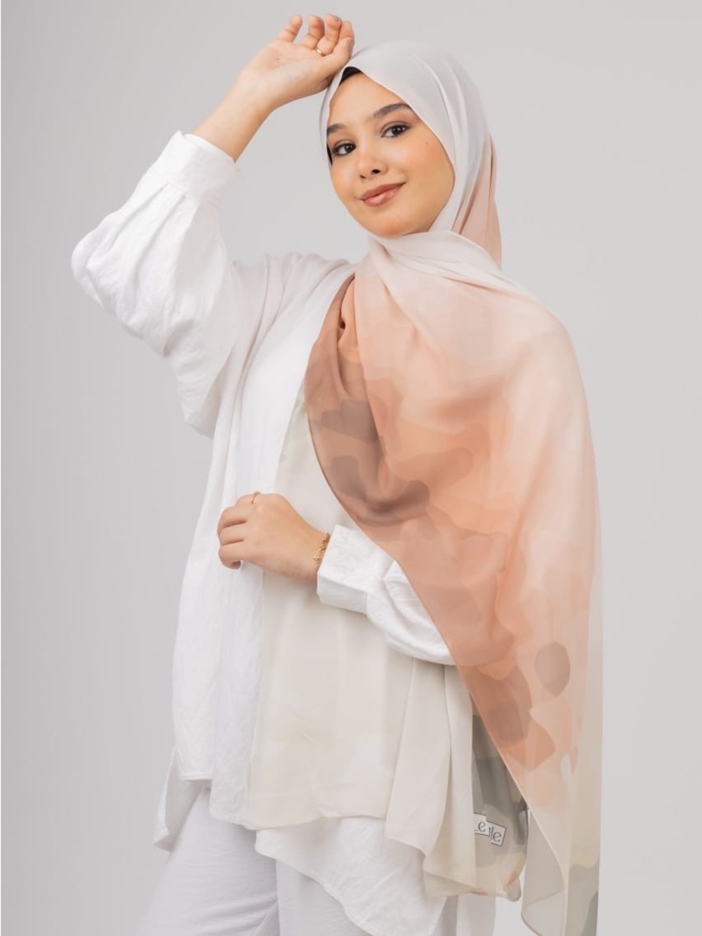 Light Peach Gradient Chiffon Hijab - Unbranded